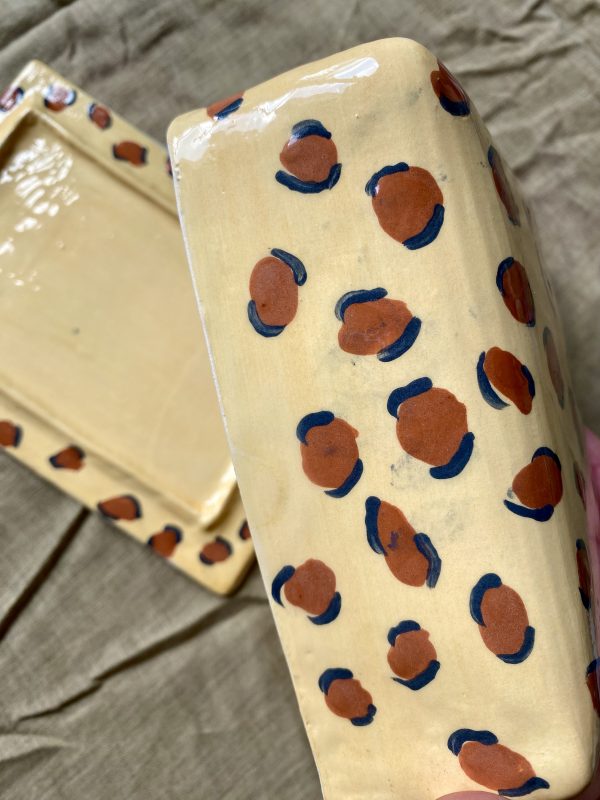 Beurrier en céramique fait main, motifs léopard