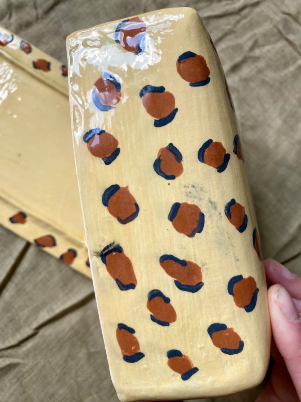 Beurrier en céramique fait main, motifs léopard