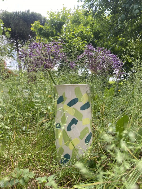 Vase en faïence décoré multicolore