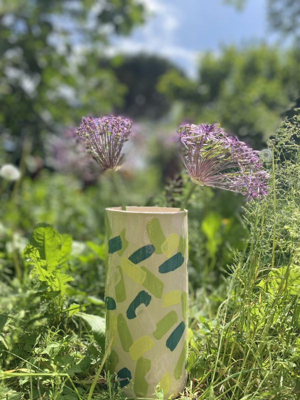 Vase en faïence décoré multicolore