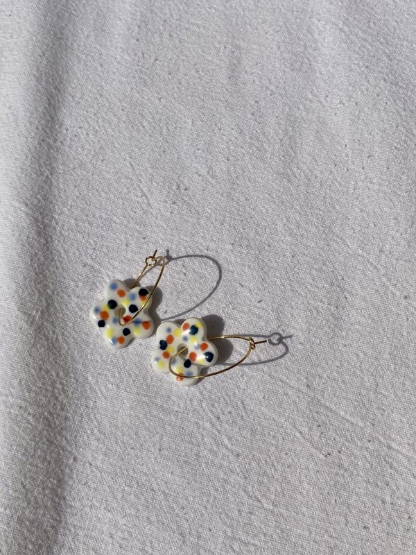 Boucles d'oreilles en porcelaine petites fleurs