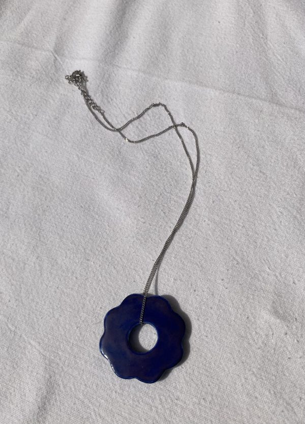 Collier en porcelaine fleur bleue (réversible)