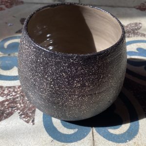 Vase noir magique