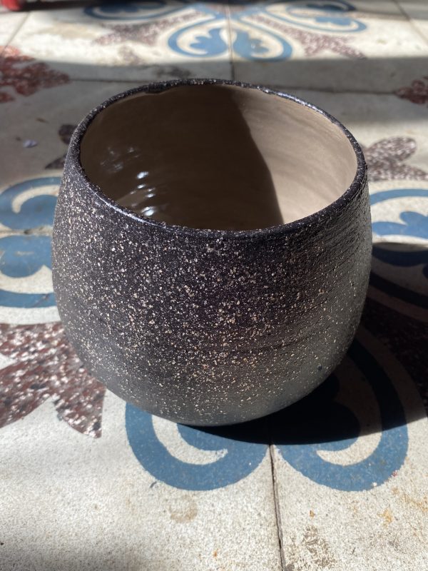 Vase noir magique