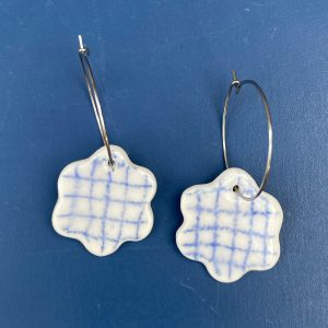 Boucles d'oreilles porcelaine - fleurs à carreaux