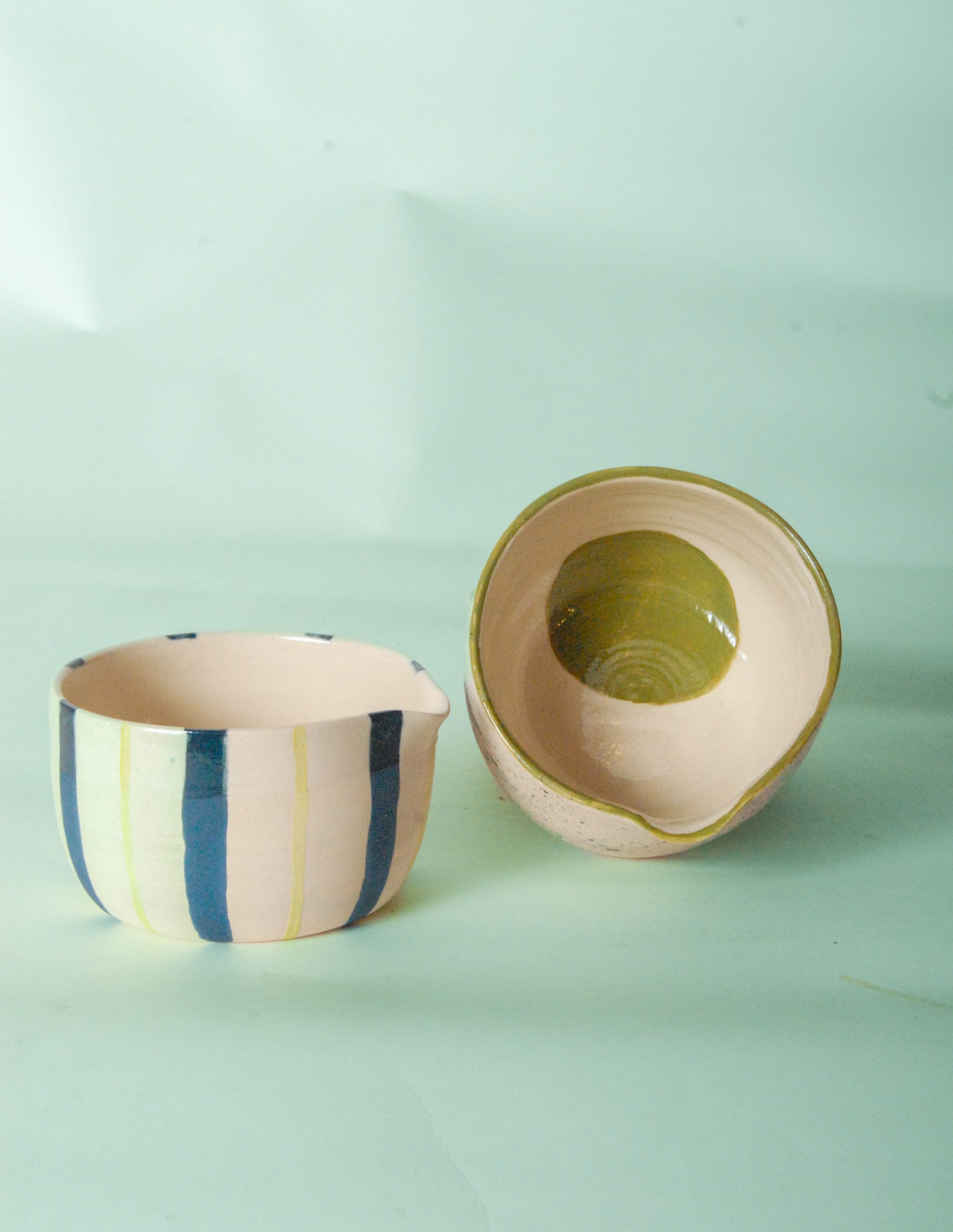 Petit bol à bec verseur pour préparation du matcha / bol à matcha