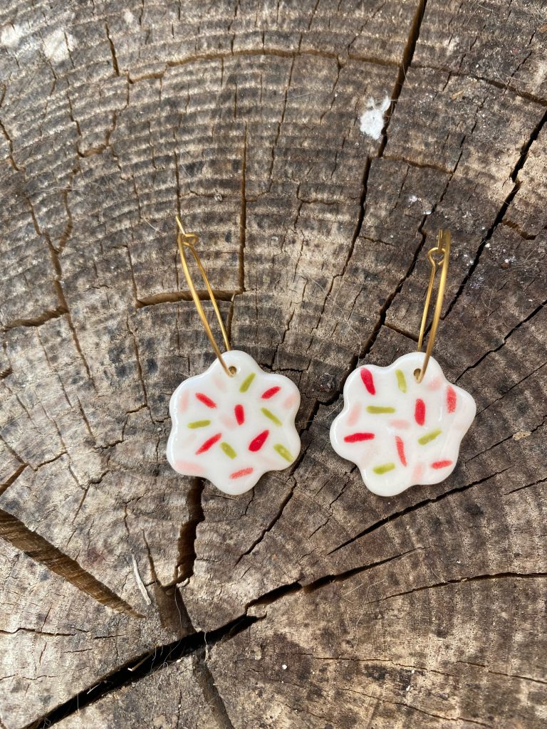 Boucles d'oreilles porcelaine - fleurs confettis 🎊