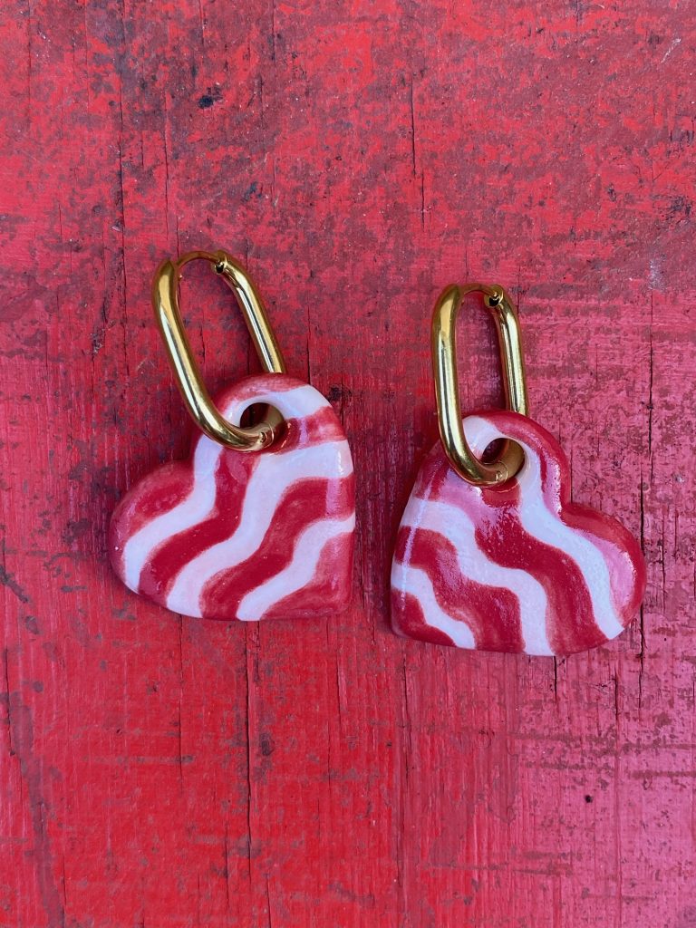 Boucles d'oreilles cœur wavy rouge ❤️